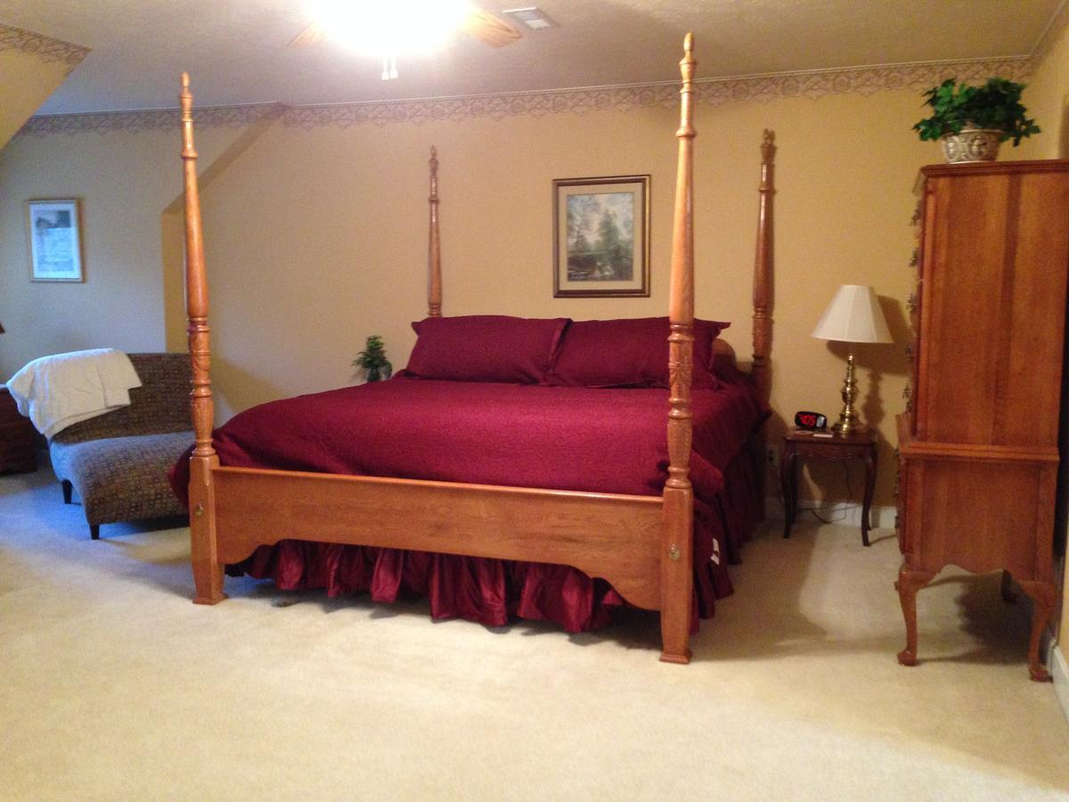 Swan Song Inn Marshfield Экстерьер фото